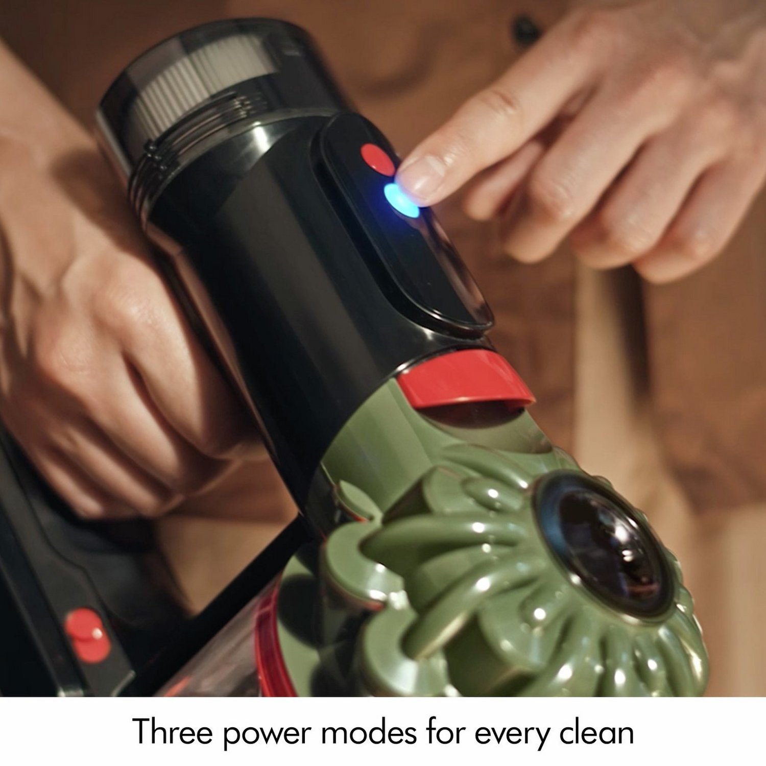 Dyson V8 Cyclone Cordless Vacuum Cleaner + Furniture Cleaning Kit