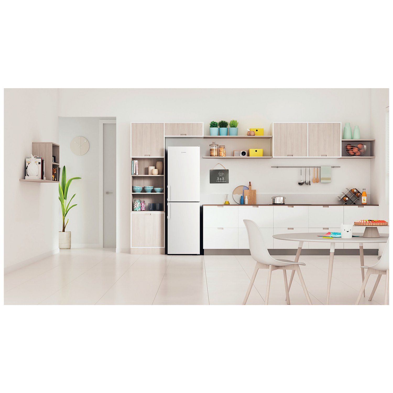 Indesit IB55732WUK Fridge Freezer - White